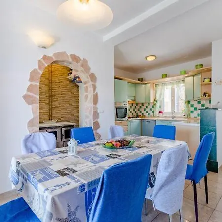 Blue Oasis - Three Bedroom St Villa *