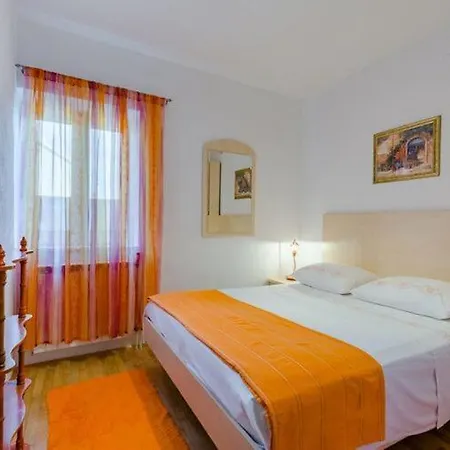 Blue Oasis - Three Bedroom St Villa Postira