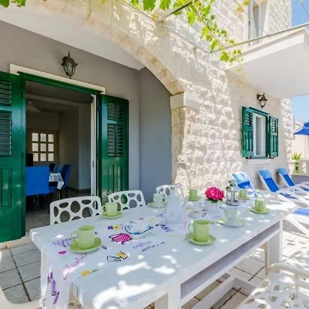 Blue Oasis - Three Bedroom St Postira