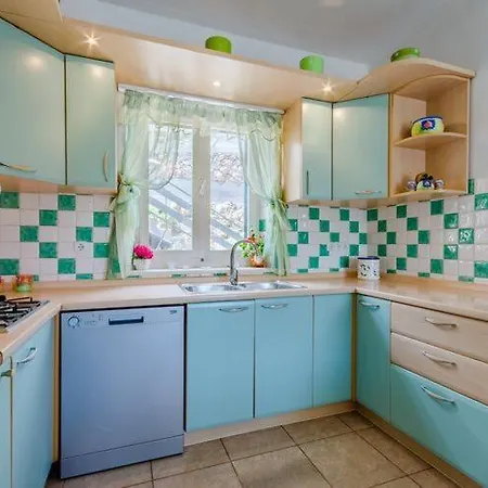 Blue Oasis - Three Bedroom St