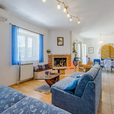 Blue Oasis - Three Bedroom St Postira