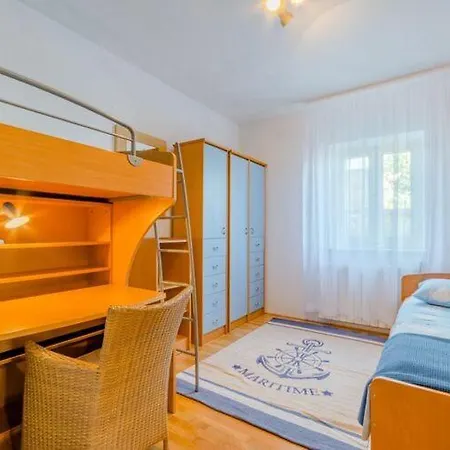 Blue Oasis - Three Bedroom St Vila Postira