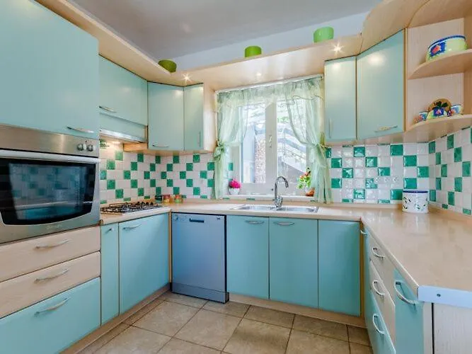 Blue Oasis - Three Bedroom St Villa *