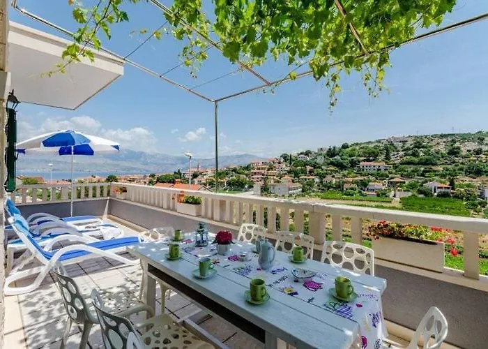 Blue Oasis - Three Bedroom St Villa