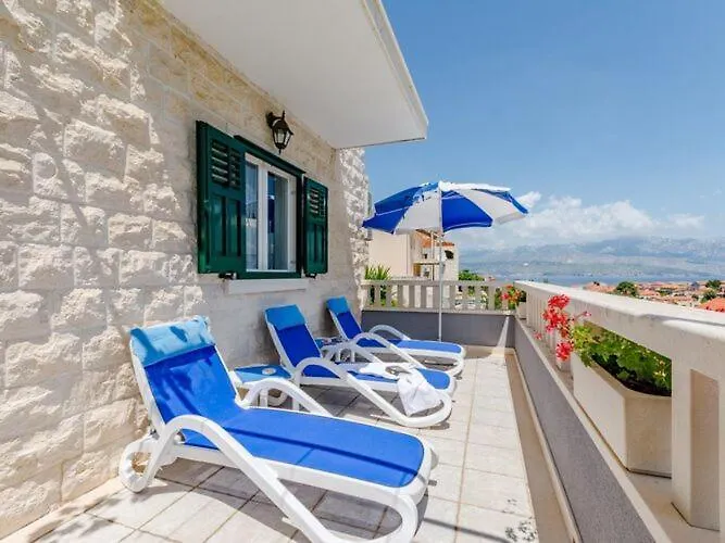 Blue Oasis - Three Bedroom St *