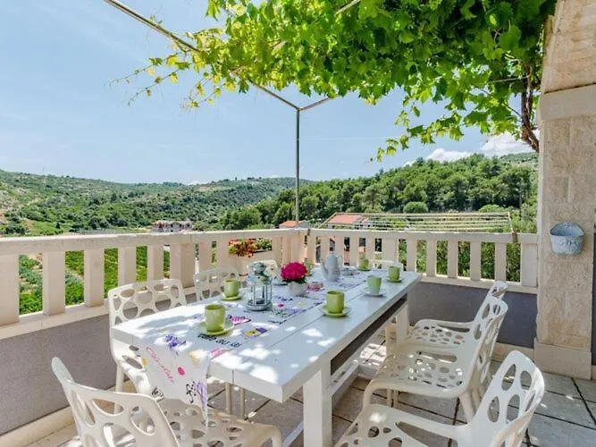 Blue Oasis - Three Bedroom St Postira