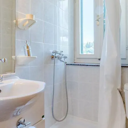 Blue Oasis - Three Bedroom St ヴィラ ポスティレ