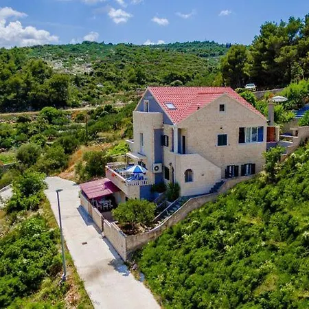 Villa Blue Oasis - Three Bedroom St Postira